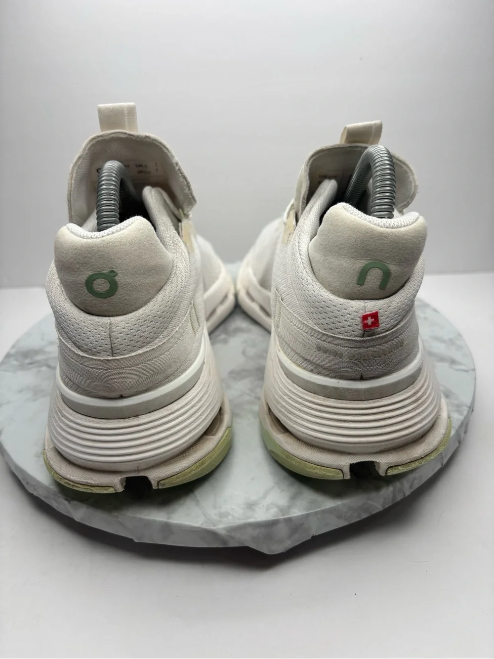 Size 8- On Cloudnova 2 casual sneakers feature light green